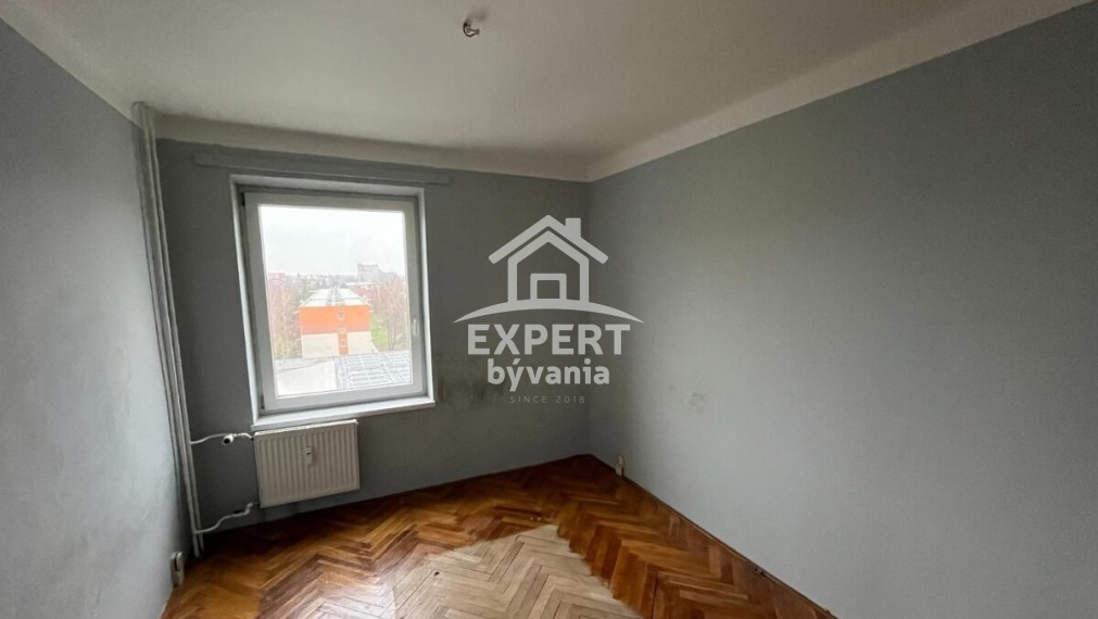 4 IZBOVY BYT - 85m2 - POVODNY STAV - T.G.MASARYKA