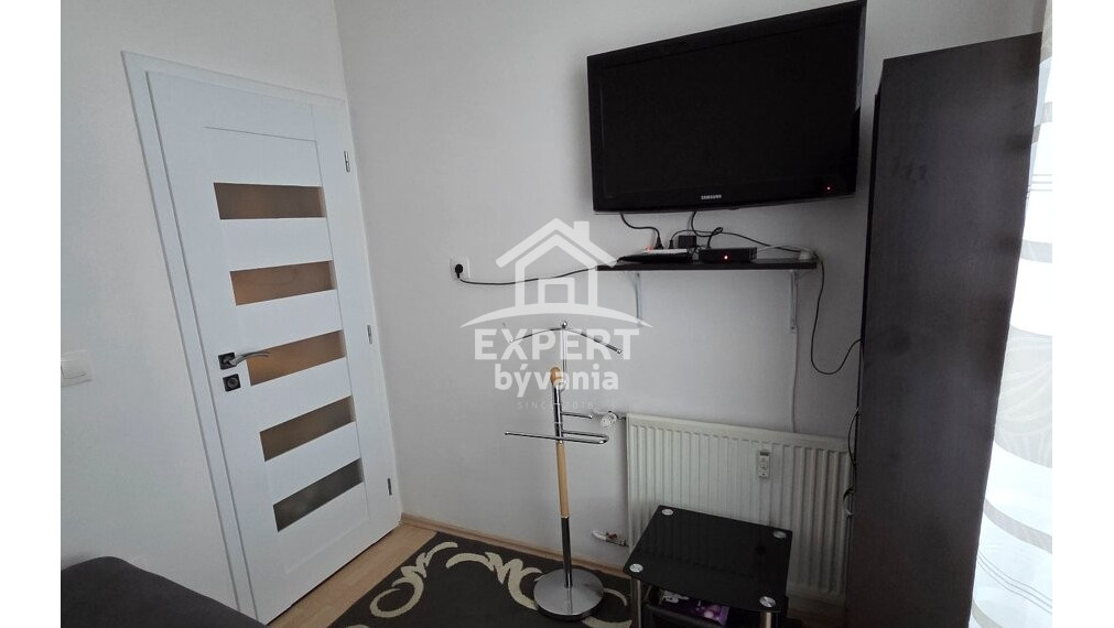 1 IZBOVY BYT - 38m2 - MUŠKÁT - HYPO SERVIS A POSUDOK V CENE