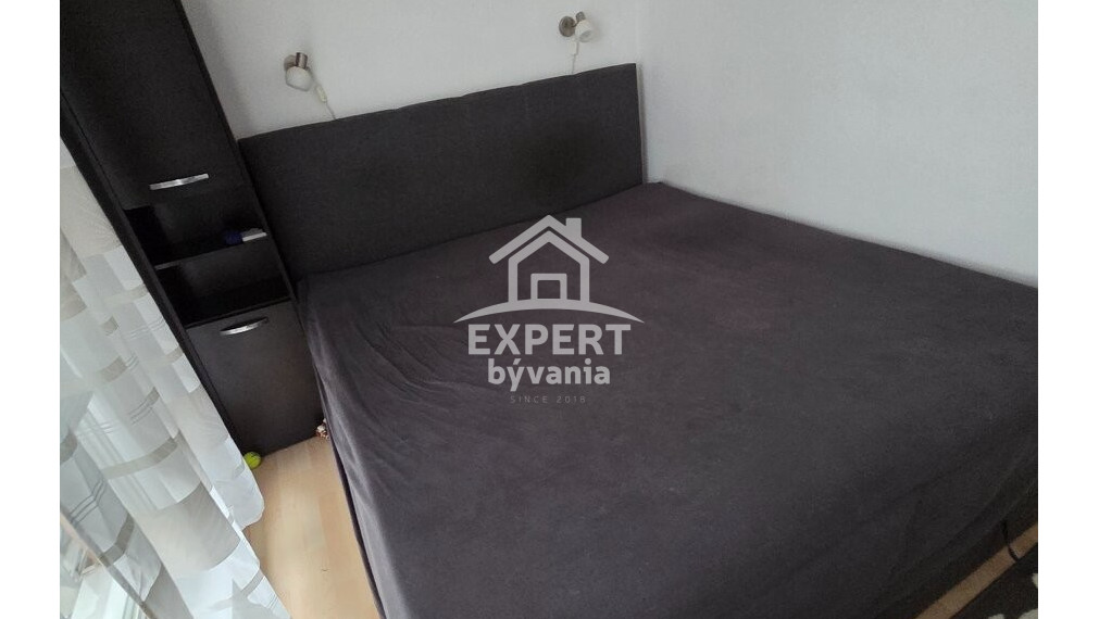 1 IZBOVY BYT - 38m2 - MUŠKÁT - HYPO SERVIS A POSUDOK V CENE