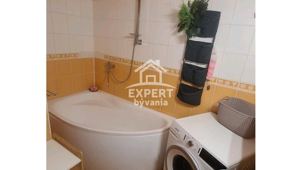 3 IZBOVY BYT - 76m2 - BALKON - KOMPLETKA - HVIEZDOSLAVOVA - HYPOTEKA - POSUDOK A POISTENIE V CENE