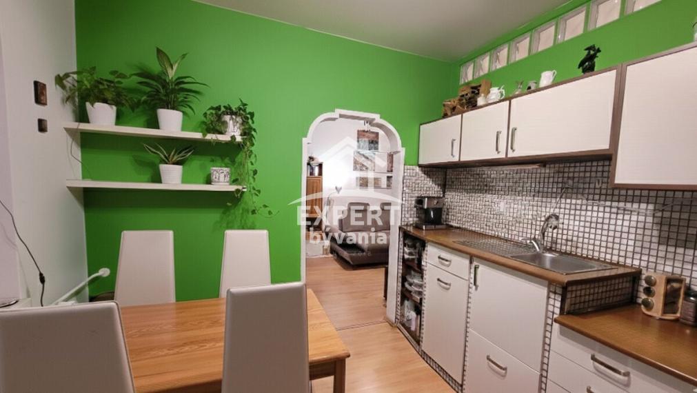 2 IZBOVY BYT - 69m2 - STARŠIA KOMPLETKA - LOGGIA - HYPO SERVIS A POSUDOK V CENE