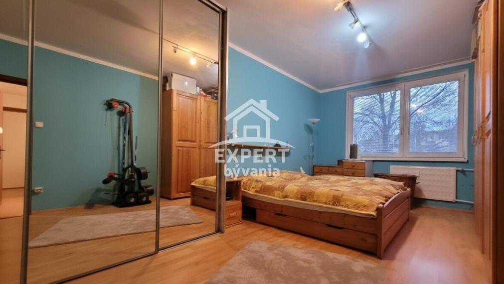 2 IZBOVY BYT - 69m2 - STARŠIA KOMPLETKA - LOGGIA - HYPO SERVIS A POSUDOK V CENE