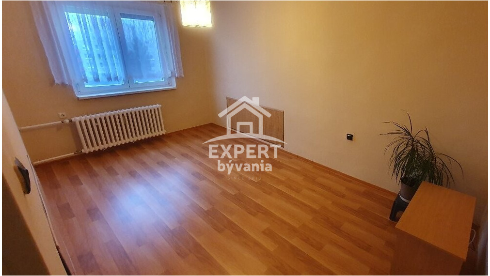 3 IZBOVÝ BYT - 62m2 - 4/4 BEZ VÝŤAHU - CENTRUM - TEHLA - HYPOTEKÁRNY SERVIS A POSUDOK V CENE