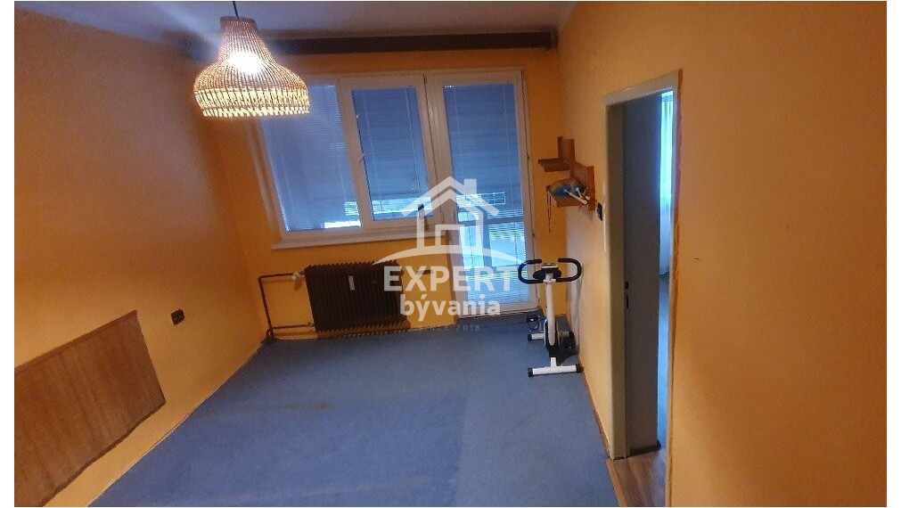 3 IZBOVÝ BYT - 62m2 - 4/4 BEZ VÝŤAHU - CENTRUM - TEHLA - HYPOTEKÁRNY SERVIS A POSUDOK V CENE