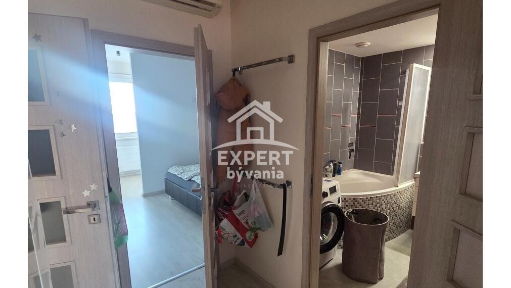 Predaj 3-izbového bytu s loggiou a klimatizáciou – Konopná, Levice - HYPOTEKA POSUDOK A POISTENIE ZDARMA
