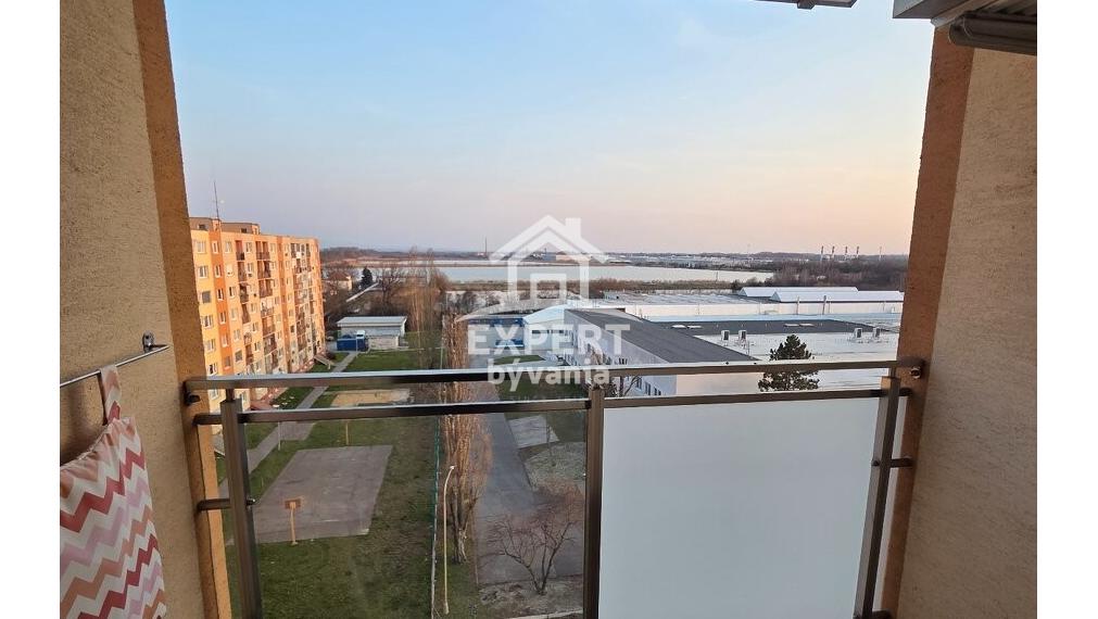 Predaj 3-izbového bytu s loggiou a klimatizáciou – Konopná, Levice - HYPOTEKA POSUDOK A POISTENIE ZDARMA