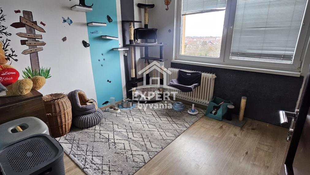 Predaj 3-izbového bytu s 2 balkónmi – Bratislavská, Holíč, 72 m² - Hypotéka Posudok a Poistenie v cene