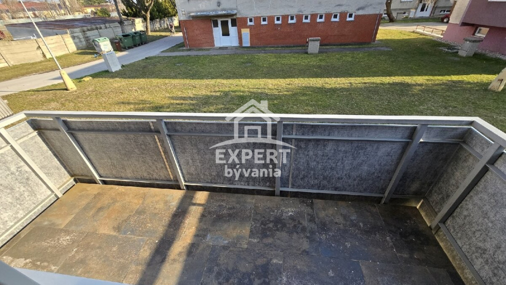 3 IZBOVY BYT - 70m2 - MODERNA KOMPLETKA - LOKALITA - HYPOTEKA - POSUDOK A POISTENIE ZDARMA