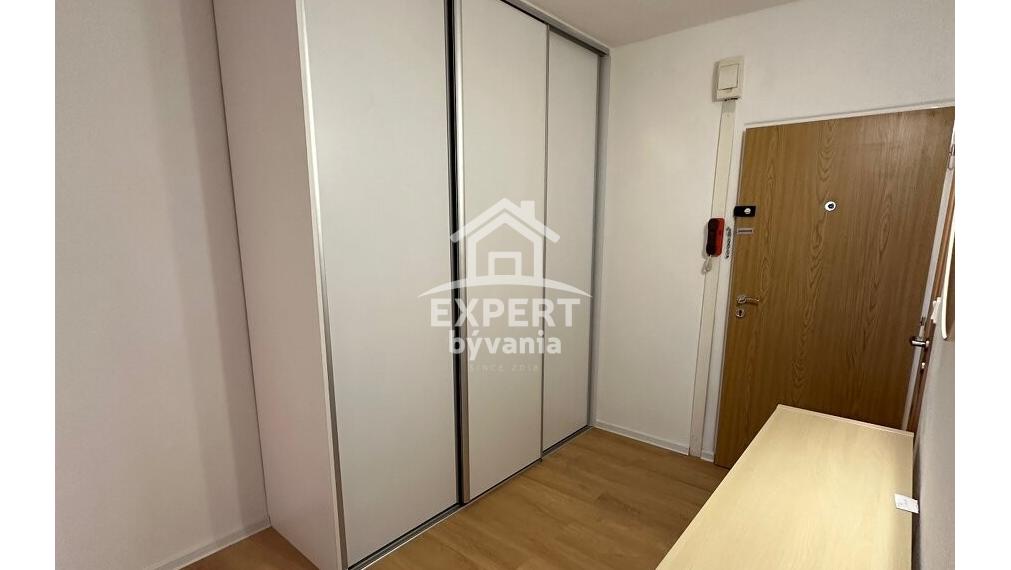 Na predaj 3-izbový byt s balkónom v atraktívnej lokalite – Nitra, Chrenová - Hypotéka, Posudok a poistenie zdarma