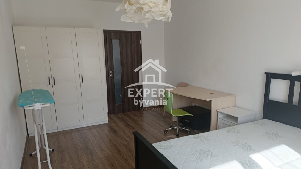 PRIPRAVUJEME DO PREDAJA | Štýlový 2-izbový byt po rekonštrukcii – centrum mesta, Štúrova ulica