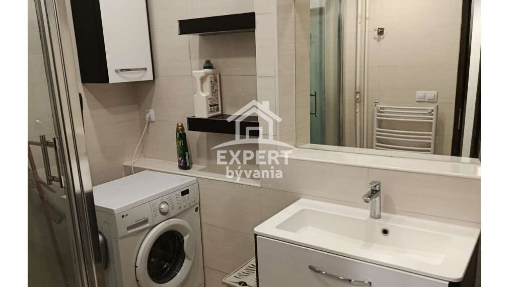 PRIPRAVUJEME DO PREDAJA | Štýlový 2-izbový byt po rekonštrukcii – centrum mesta, Štúrova ulica