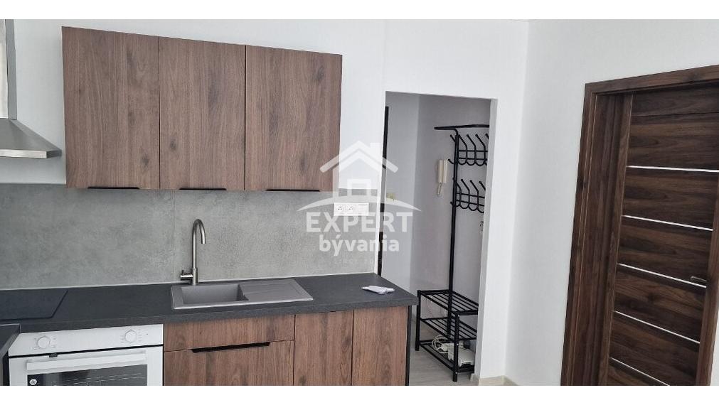 1 IZBOVY BYT - 37m2 - KOMPLETKA - SOTINA - HYPO SERVIS A POSUDOK V CENE