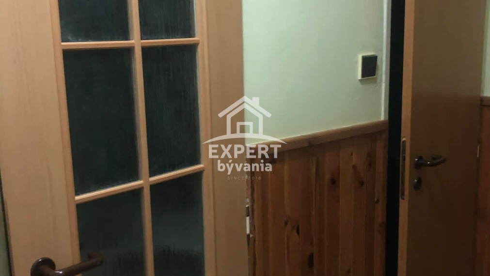 Priestranný 2+1 byt s balkónom a komorou, Holíč – ul. M. Nešpora - Hypo - posudok a poistenie zdarma