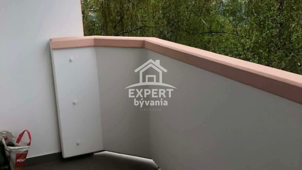 Priestranný 2+1 byt s balkónom a komorou, Holíč – ul. M. Nešpora - Hypo - posudok a poistenie zdarma