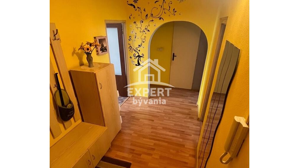 Predaj priestranný 3-izbový byt s balkónom I 80m2 I lokalita ulice 1 mája