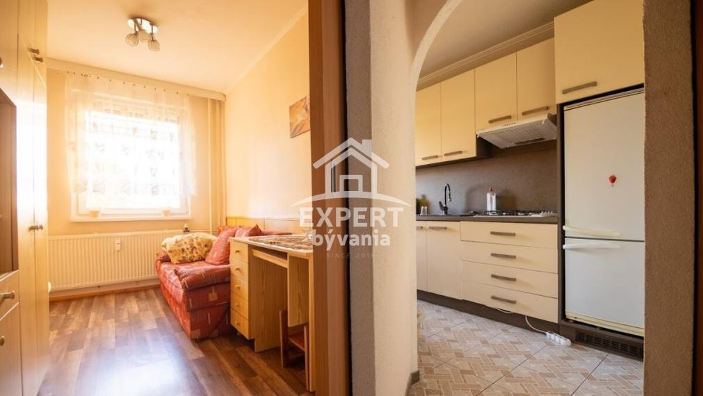 Na predaj kompletne zariadený 2-izbový byt na obľúbenej ulici I 46m2 I kompletka I zariadené