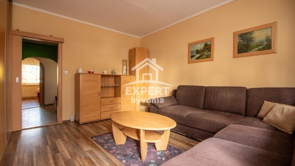 Na predaj kompletne zariadený 2-izbový byt na obľúbenej ulici I 46m2 I kompletka I zariadené