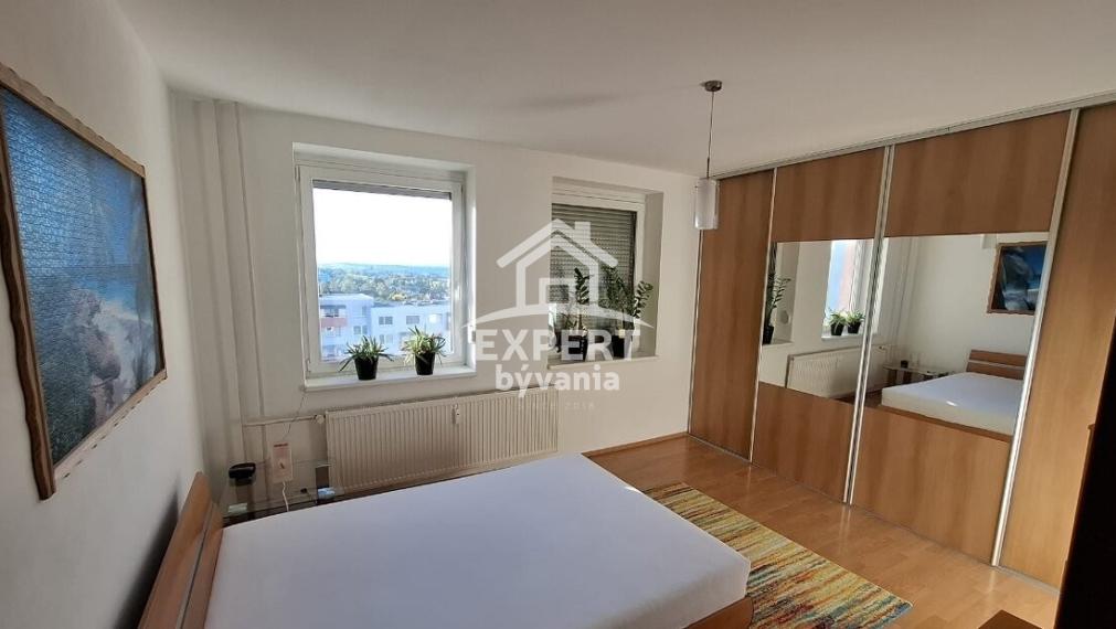 Na predaj priestranný 2-izbový byt na Klokočine - 65m2 + BALKON