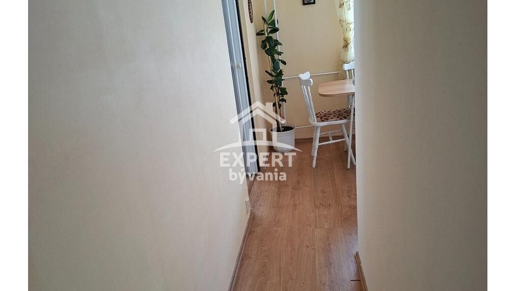 Na predaj veľký 3-izbový byt s balkónom v Šahách