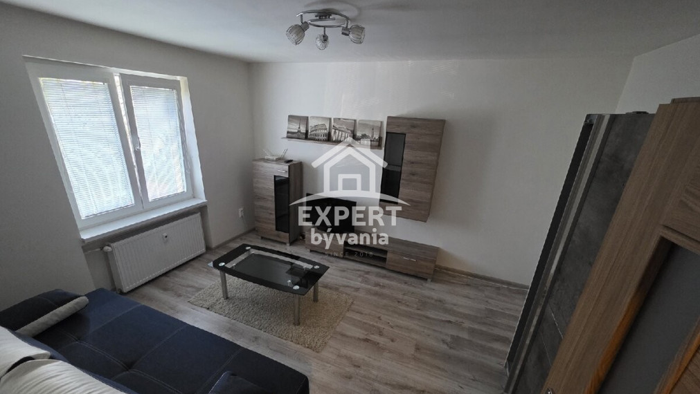 🏡 Na predaj kompletne zrekonštruovaný a plne zariadený 1-izbový byt – stačí sa nasťahovať!