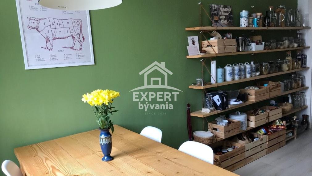 🏡 Na predaj priestranný 3-izbový byt v skvelej lokalite pri zastávke MHD Lomnická