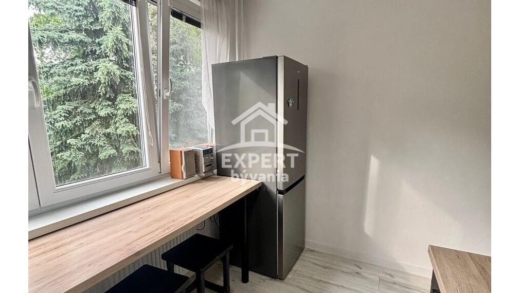 🏡 Na predaj krásny a moderne zariadený 2-izbový byt s balkónom a veľkou pivnicou