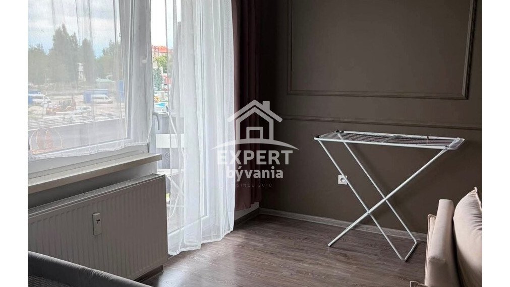 NA PREDAJ – 3-izbový zateplený byt s balkónom na Hradnej
