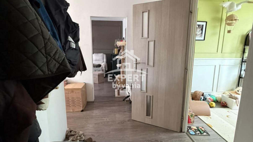 NA PREDAJ – 3-izbový zateplený byt s balkónom na Hradnej