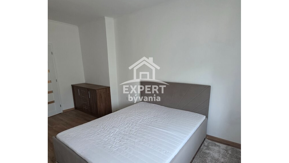 Štýlový 3-izbový byt po kompletnej rekonštrukcii s dvomi pivnicami v TOP lokalite Komárna
