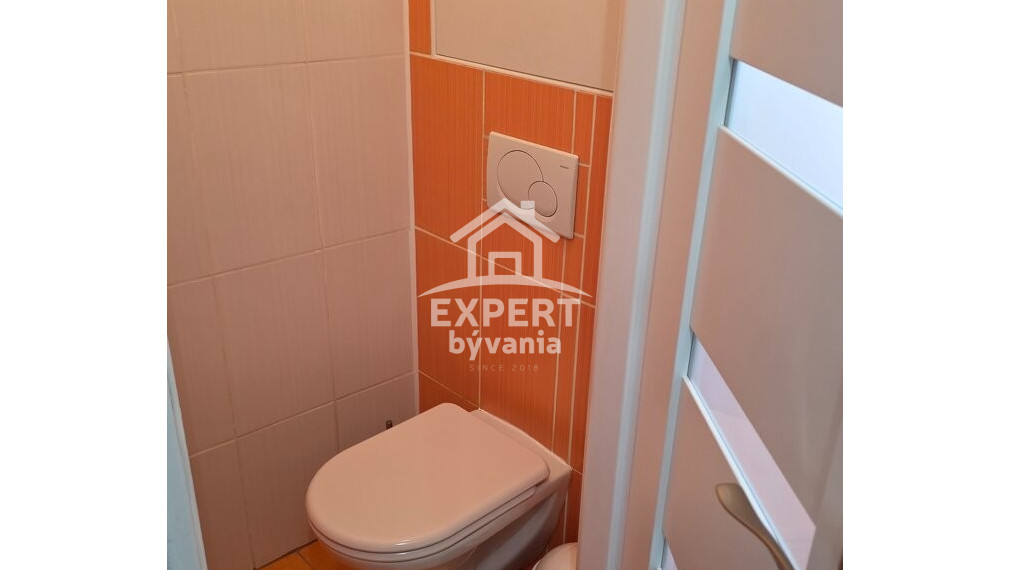 Štýlový 3-izbový byt po kompletnej rekonštrukcii s dvomi pivnicami v TOP lokalite Komárna
