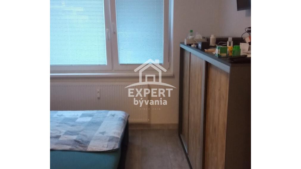 Na predaj | Moderne zrekonštruovaný 3-izbový byt s loggiou – Dubnica nad Váhom, Pod hájom