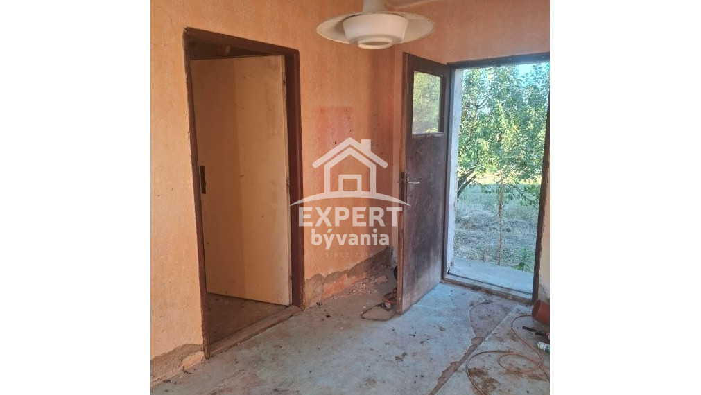 🏡 NA PREDAJ – STARŠÍ RODINNÝ DOM V LOKALITE PUSTÝ CHOTÁR / BELADICE