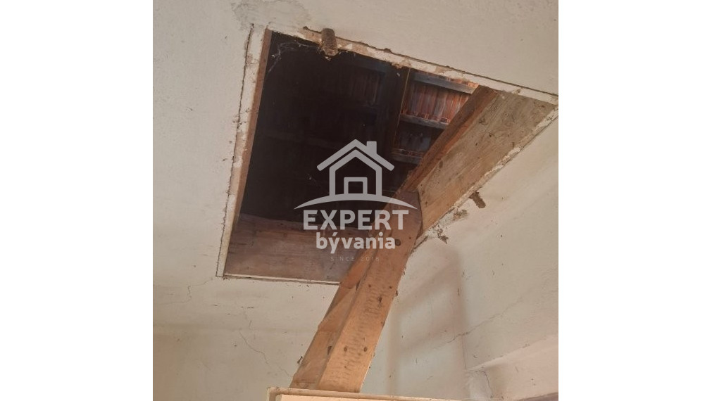 🏡 NA PREDAJ – STARŠÍ RODINNÝ DOM V LOKALITE PUSTÝ CHOTÁR / BELADICE