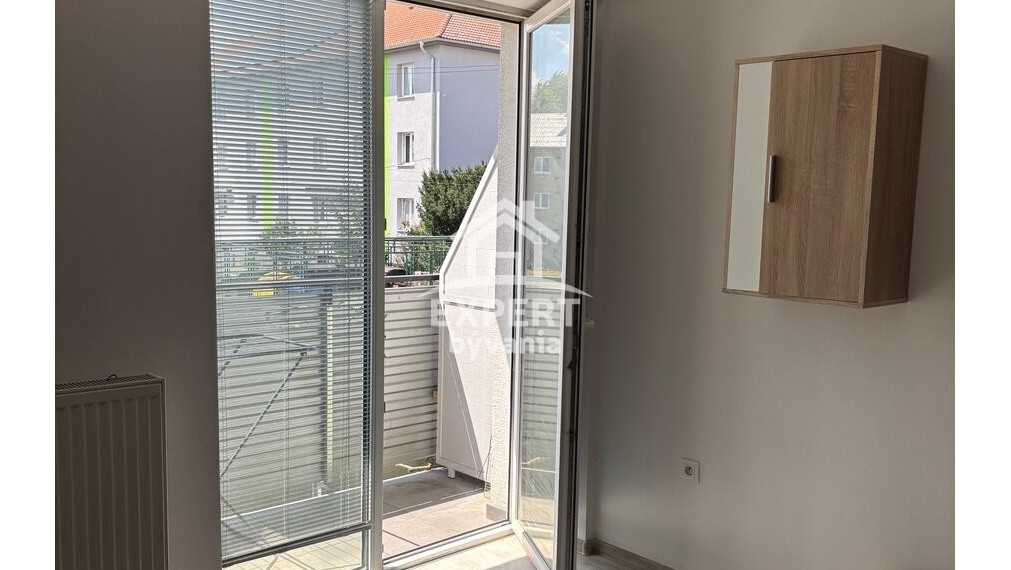 🏡 NA PREDAJ 2-IZBOVÝ BYT – BÁNOVCE NAD BEBRAVOU