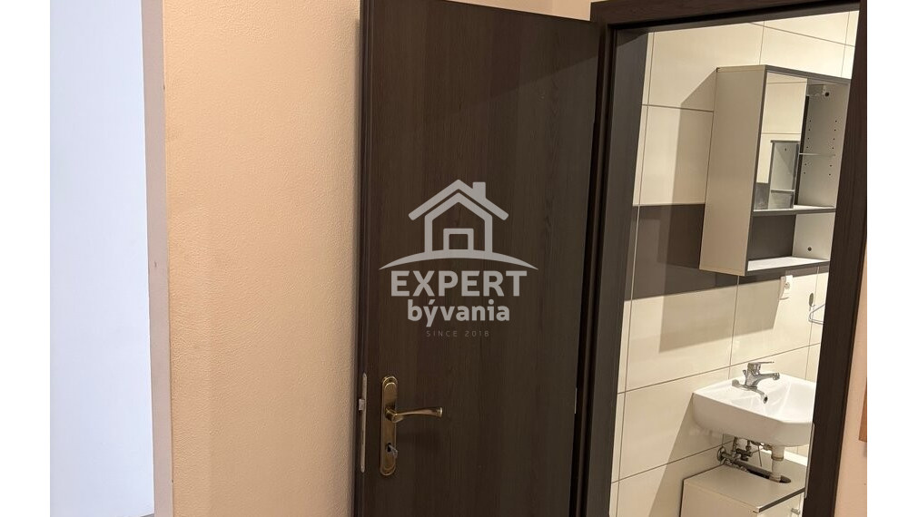 🏡 NA PREDAJ 2-IZBOVÝ BYT – BÁNOVCE NAD BEBRAVOU