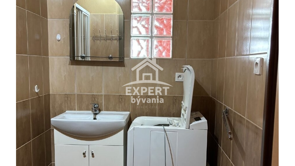 2-IZBOVÝ BYT S BALKÓNOM I 67m2 I NEJEDLEHO