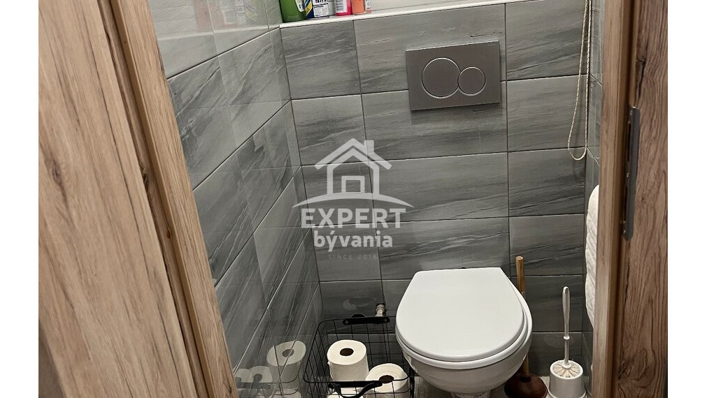 🏡 NA PREDAJ – PRIESTRANNÝ 3,5-IZBOVÝ BYT V SEREDI