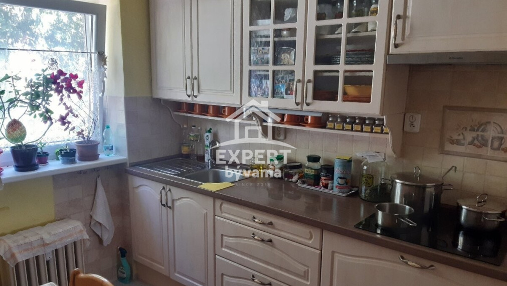 🏡 PRIPRAVUJEME NA PREDAJ | Kompletne zrekonštruovaný 3-izbový tehlový byt – Handlová