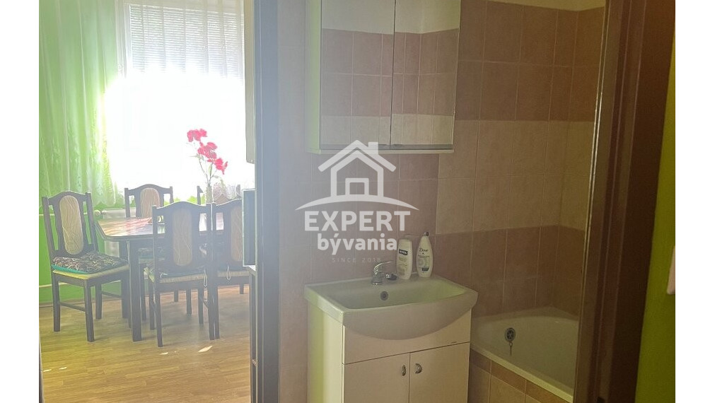 Priestranný 3-izbový byt 85 m² s balkónom vo vyhľadávanej lokalite Klokočina – Nitra
