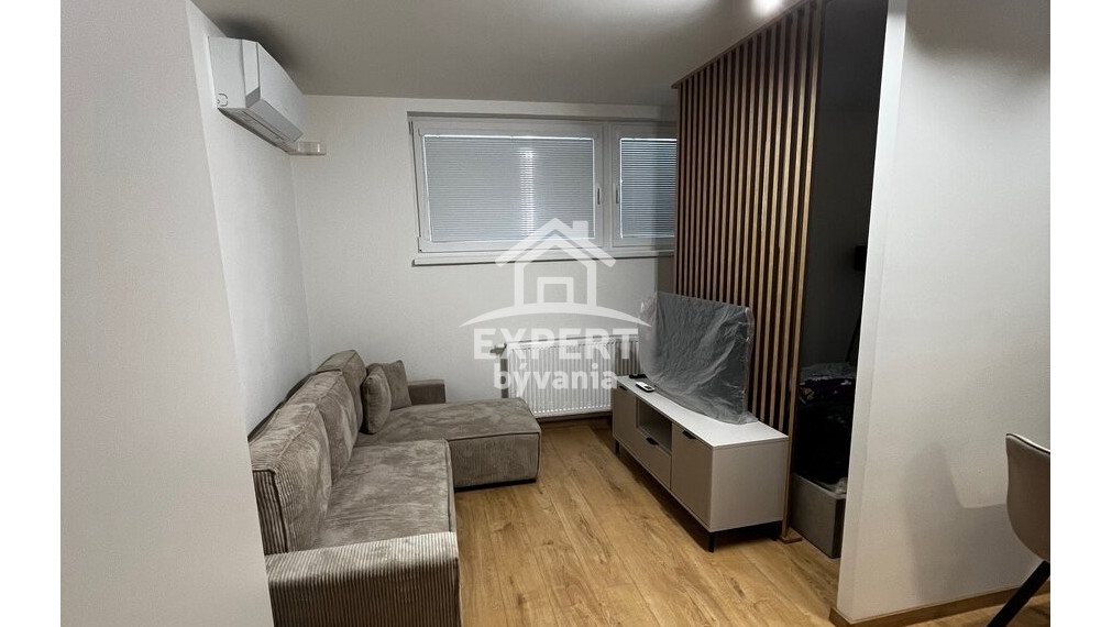 🏡 PRIPRAVUJEME NA PREDAJ – kompletne zariadený 1 izbový byt s garážovým parkovacím miestom
