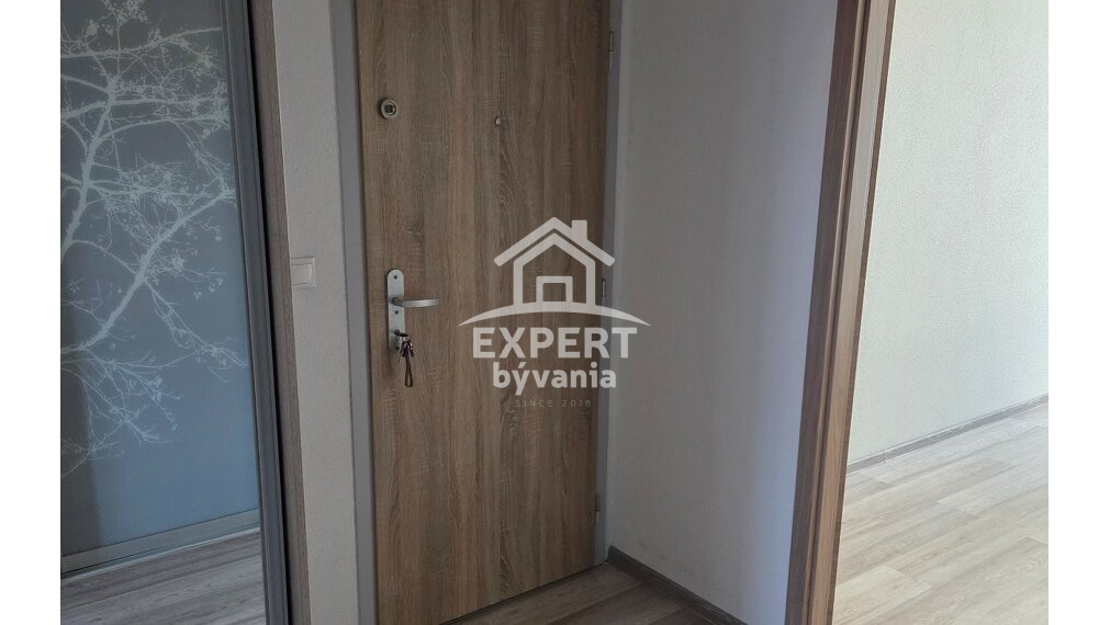 🏡 NA PREDAJ ZARIADENÝ 3-IZBOVÝ BYT – PRIEVIDZA, ZAPOTÔČKY