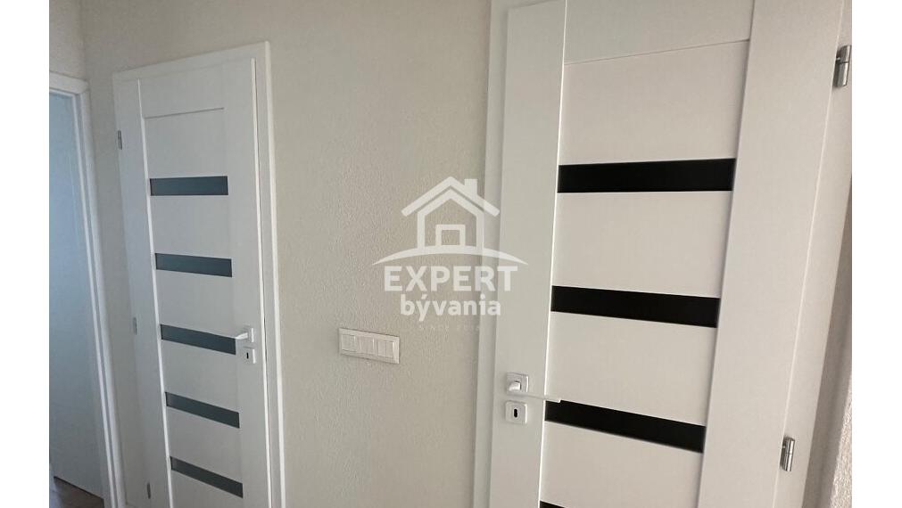 PRIPRAVUJEME NA PREDAJ I 3-IZBOVÝ BYT | 70 m² | KOMPLETNÁ REKONŠTRUKCIA
