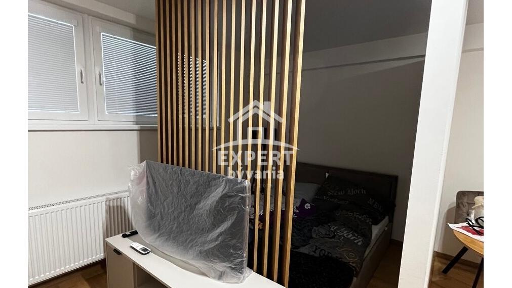 🏡 PRIPRAVUJEME NA PREDAJ – kompletne zariadený 1 izbový byt s garážovým parkovacím miestom