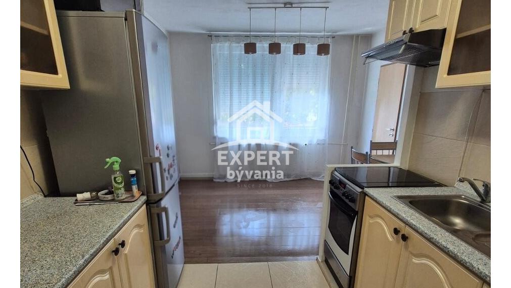 2-IZBOVÝ BYT | 62 m² | PRÍZEMIE | ŠAFÁRIKOVA ULICA | NOVÉ ZÁMKY