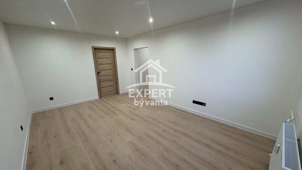 2-IZBOVÝ BYT PO KOMPLETNEJ REKONŠTRUKCII | 54 m² | MICHALOVCE