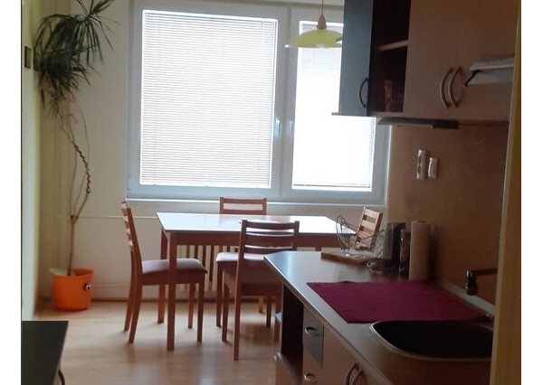 2 IZBOVÝ BYT - 60m2 - PIVNICA - ZNALECKY POSUDOK A HYPO SERVIS V CENE