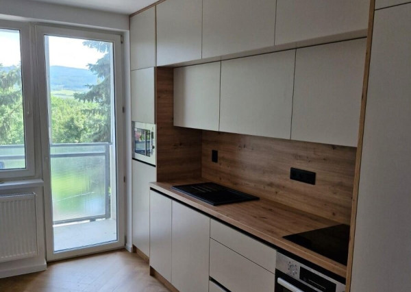 3 IZBOVY BYT - 68m2 - NAD TERASAMI - KOMPLETKA - ZNAECKY POSUDOK A FINANCOVANIE ZDARMA