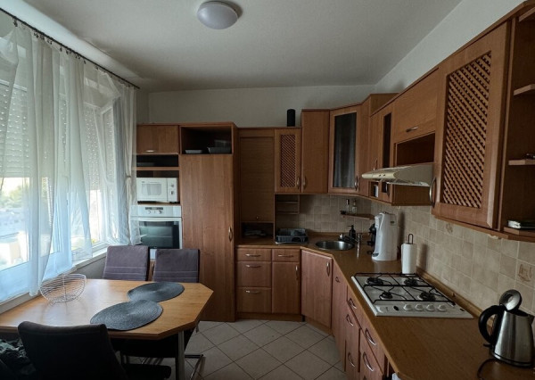 3 IZBOVÝ BYT - 84m2 - MOCHOVSKA - FINANCOVANIE A ZNALECKY POSUDOK V CENE