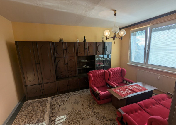 1 IZBOVY BYT - 36m2 - POVODNY STAV - PERECKA - BEZ BALKONU