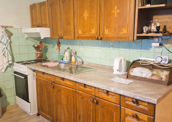 2 IZBOVÝ BYT - 64m2 - POV STAV - HYPO SERVIS A POSUDOK V CENE